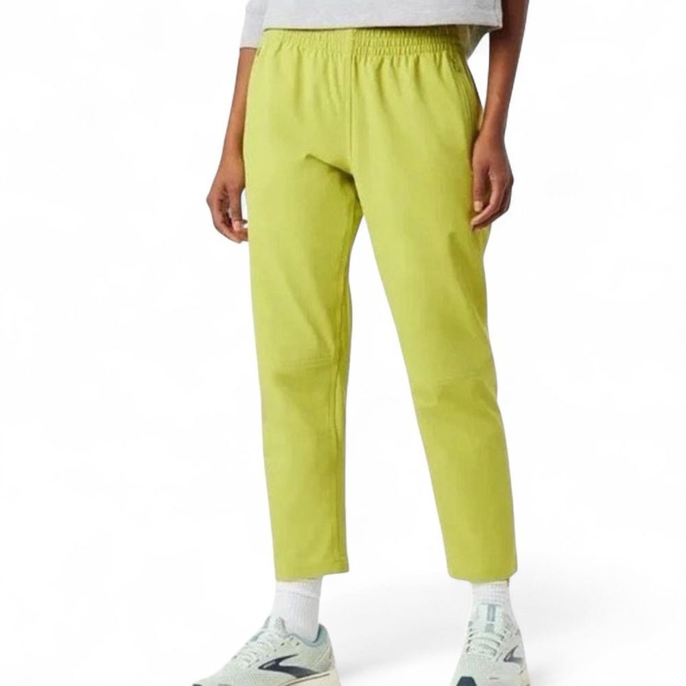 Outdoor Voices RecTrek Pant in Green Apple - Picture 6 of 7
